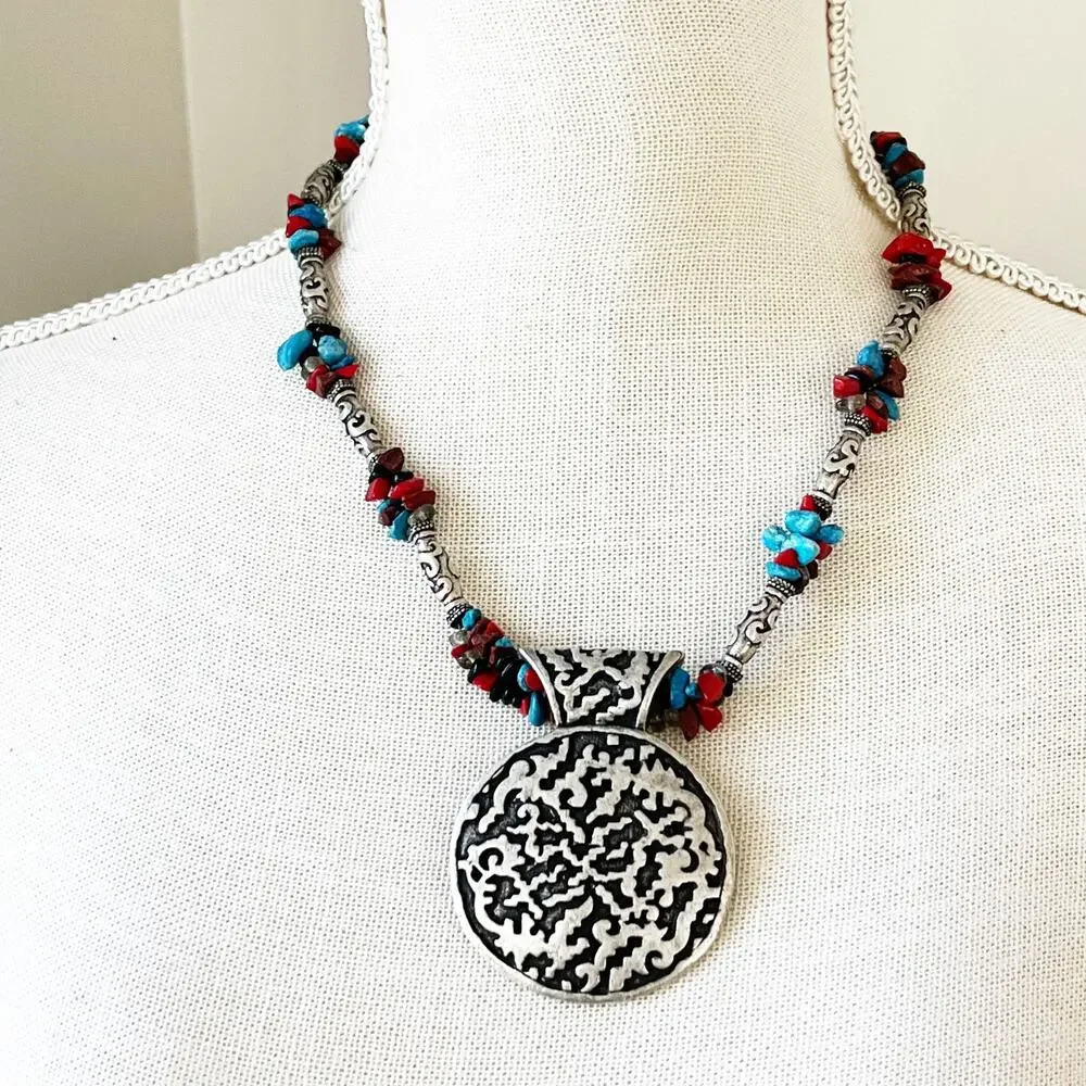 Chico’s Silver Textured Pendant Necklace